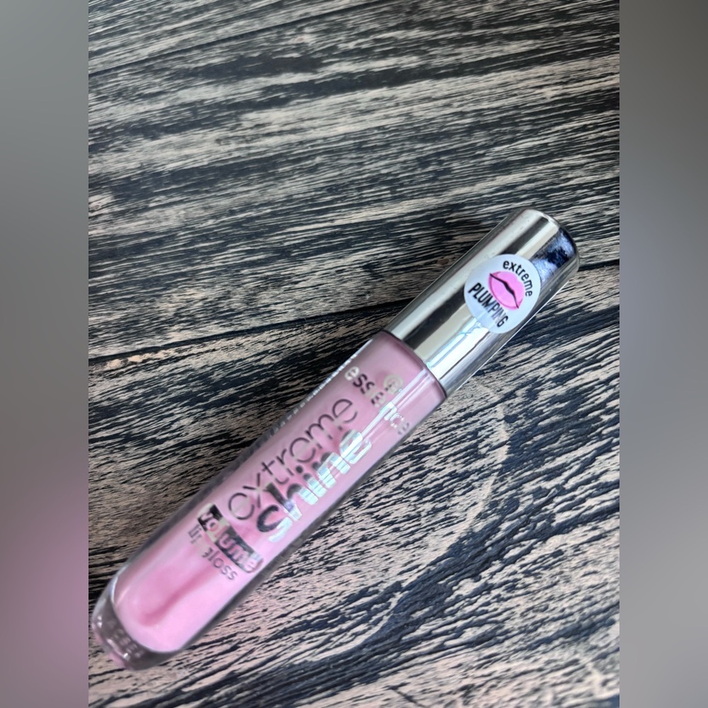 Extreme Shine Lip Plumping LipGloss - Soft Pink